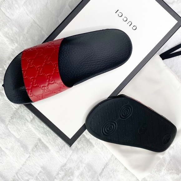 GUCCI Signature GG supreme slides - Picture 3 of 5